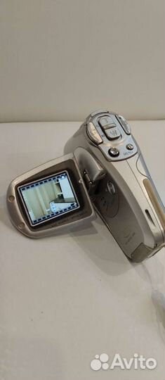 Видеокамера цифровая sanyo