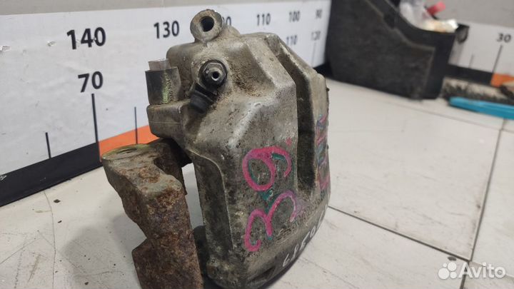 Суппорт передний левый BMW 5 E39