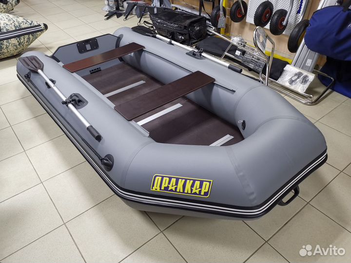 Лодка драккар 2900 ск LUX