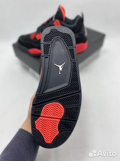 Nike Air Jordan 4 Retro “Red Thunder”