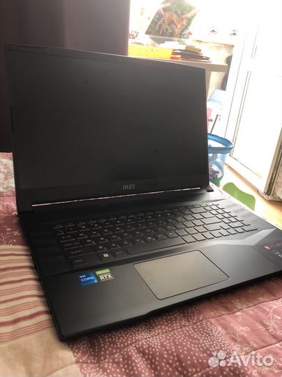 Ноутбук msi 17.3 i5-12500h