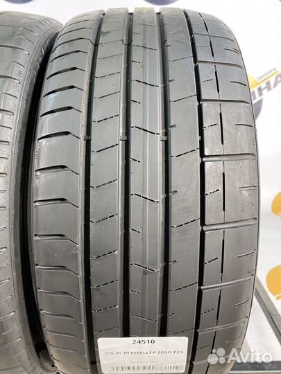 Pirelli P Zero PZ4 235/35 R19