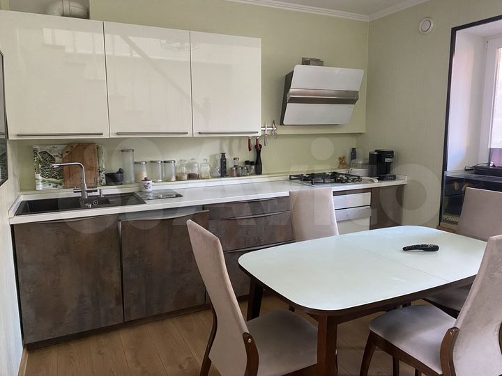 4-к. квартира, 132,5 м², 5/5 эт.