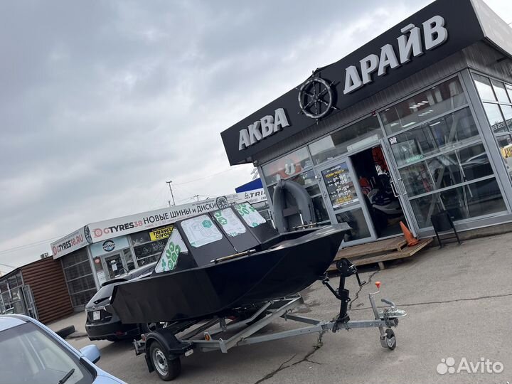 Рыбацкая лодка из пнд пластика