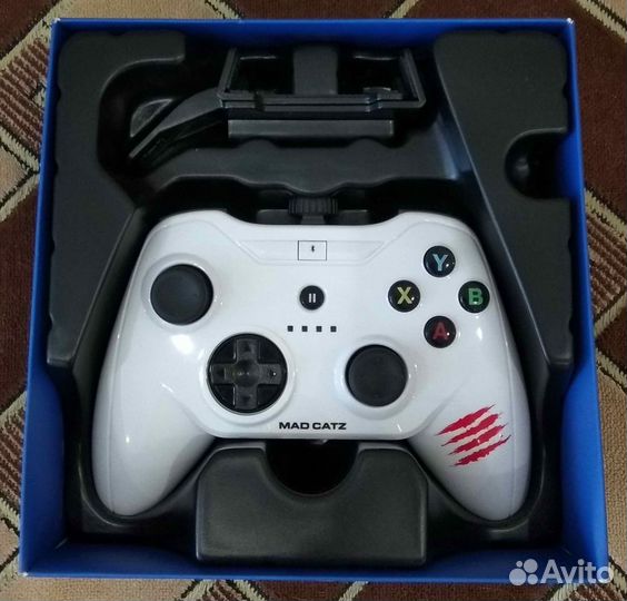 Геймпад Mad Catz C.T.R.L.i для iOS устройств