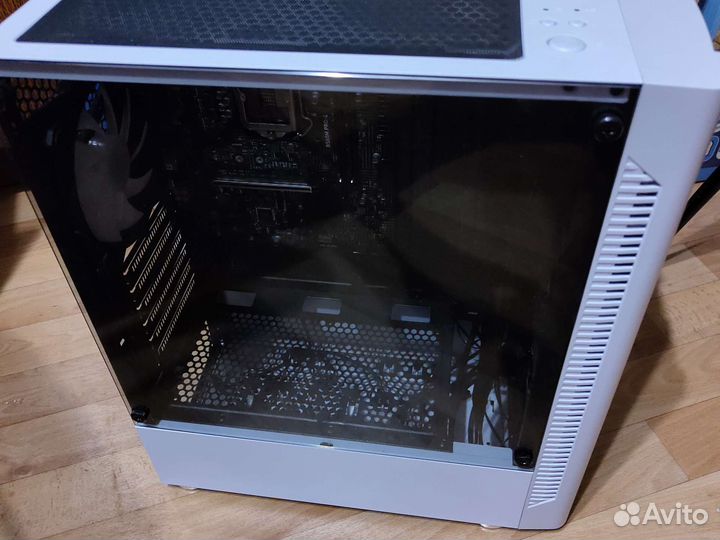 Игровой корпус для пк белый + Материнская плата