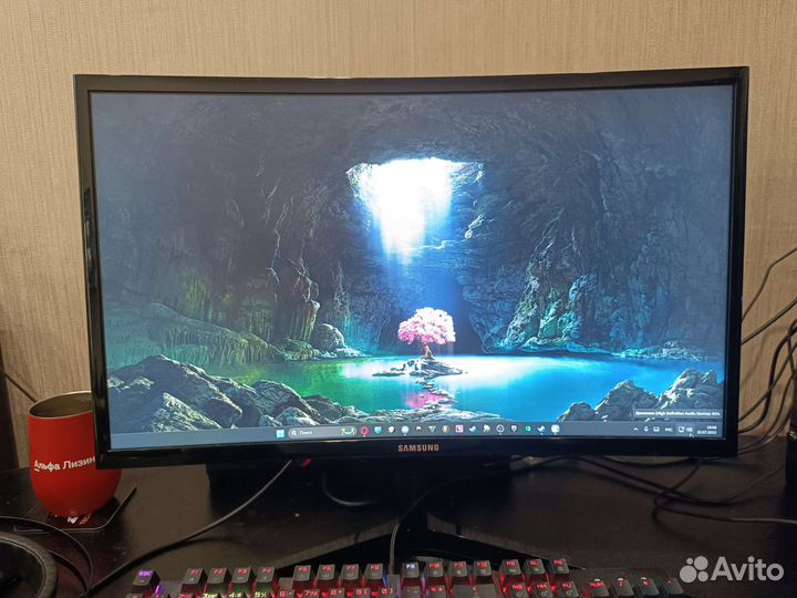 Игровой монитор Samsung