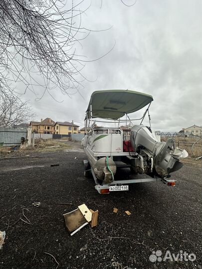 Катамаран с мотором