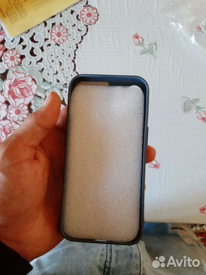 Чехол на iPhone 13