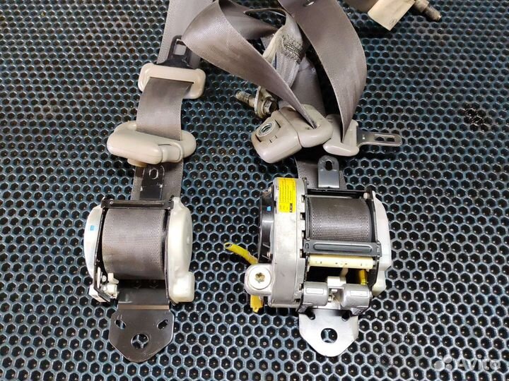 Ремень безопасности toyota corolla e110