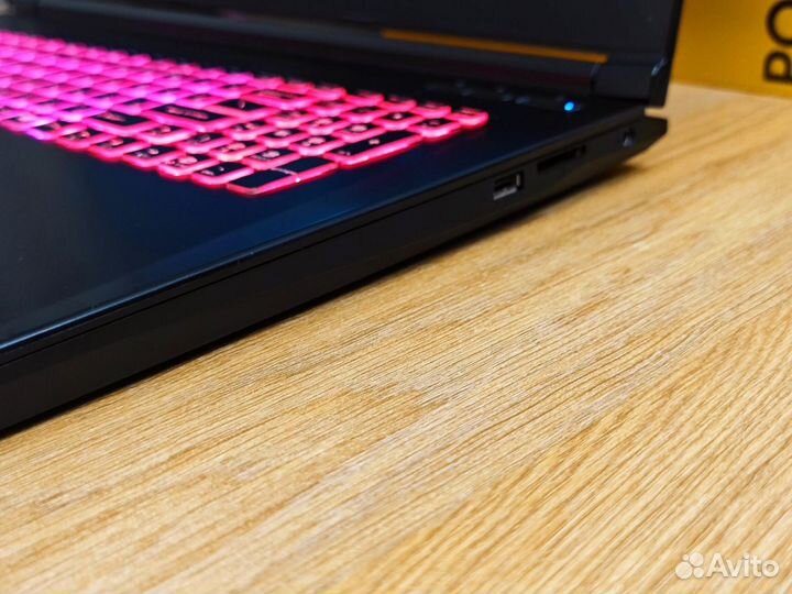 Игровой ноутбук MSI 17.3 120гц (i7/GTX1060/16GB)