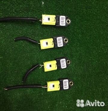 Датчик удара Toyota Auris Corolla Avensis