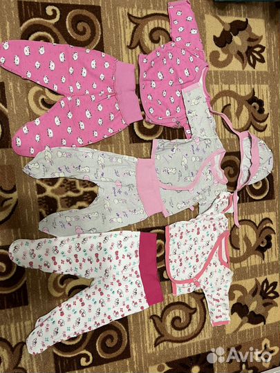 Пакет вещей на новорождённую девочку