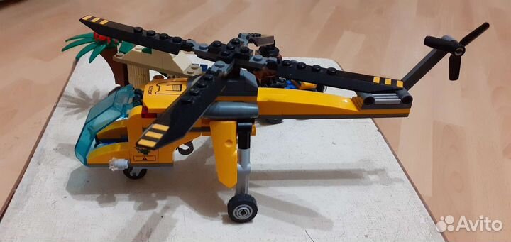 Lego 60158, 60150, 70823