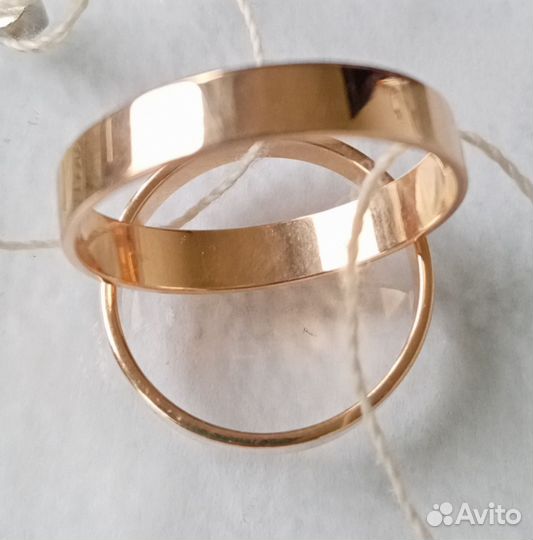Золотое обручальное кольцо 585