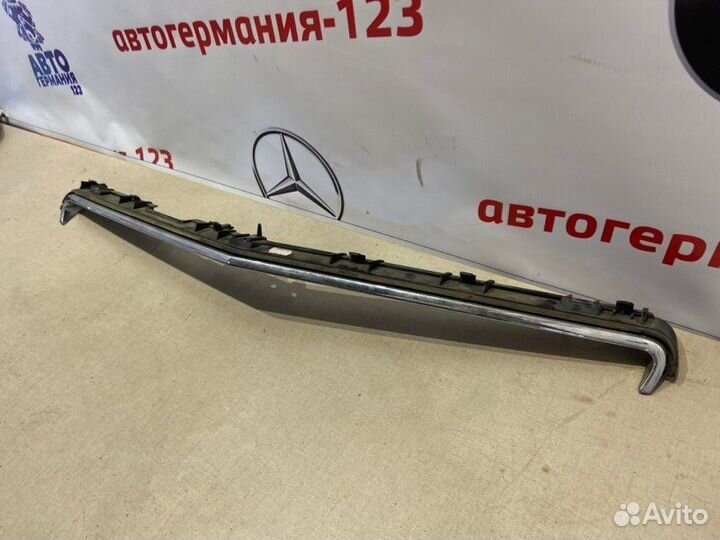 Планка радиатора Mercedes E250 C207 271.860 2010