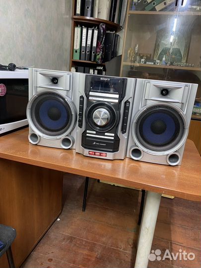 Музыкальный центр sony