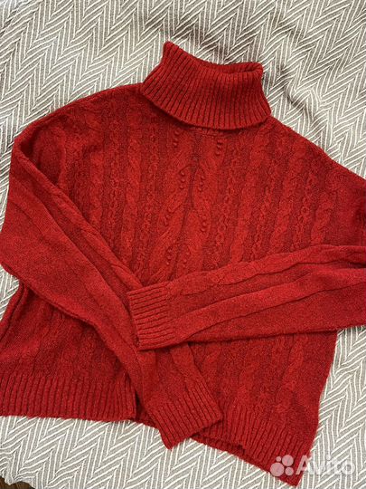 Свитер женский красный 42 р