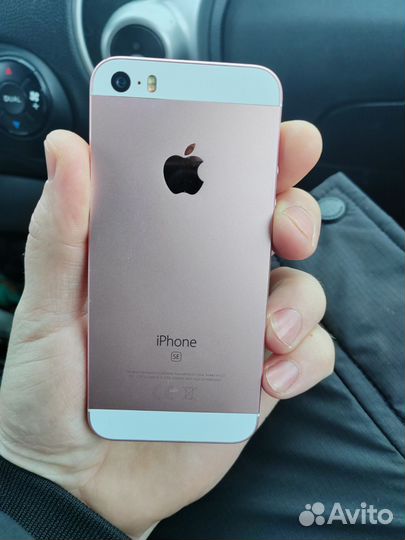 iPhone SE, 32 ГБ