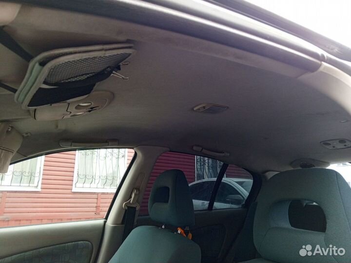 Nissan Almera 1.8 AT, 2000, битый, 300 000 км