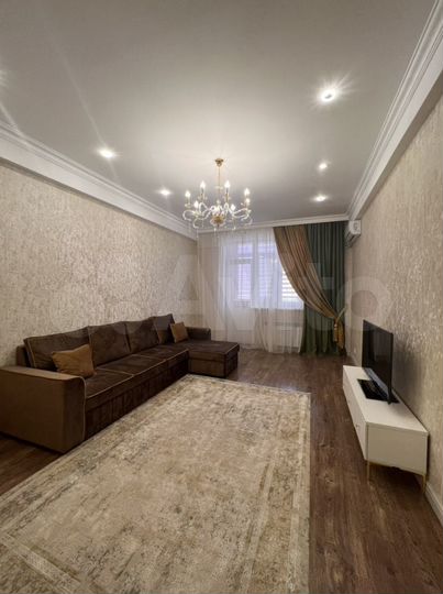 2-к. квартира, 80 м², 3/6 эт.