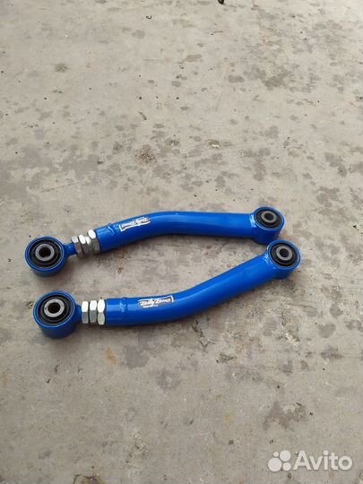 Ford Kuga Задние развальные рычаги