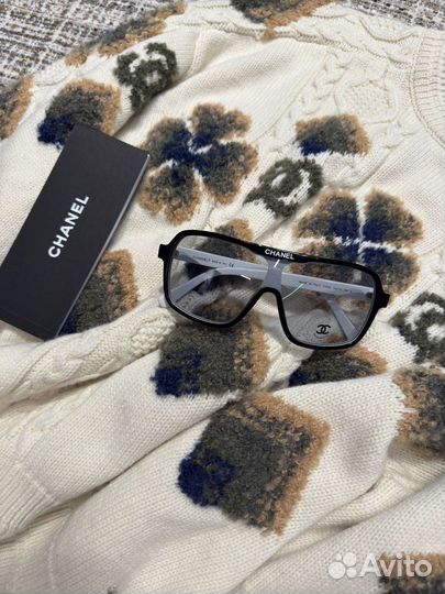 Солнцезащитные очки chanel