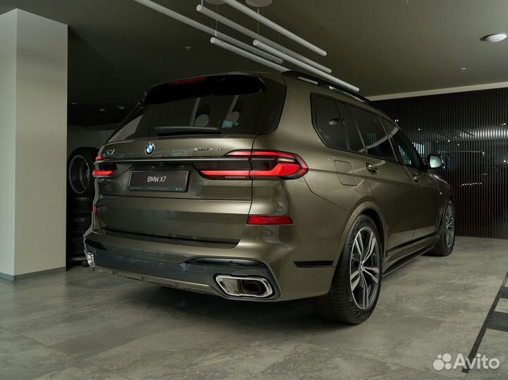 BMW X7 3.0 AT, 2023