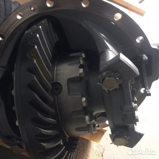 Редуктор задний 6520. 31,35,37 Z
