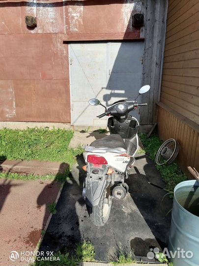 Скутер lifan 125