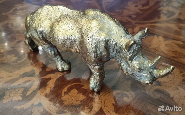 Статуэтка бронзовая носорог