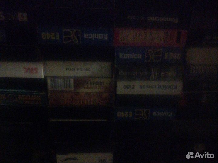 Около тысяче видимо касет икниг продам по сто р