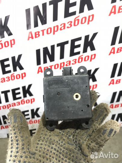 Сервопривод заслонки печки Nissan Primera