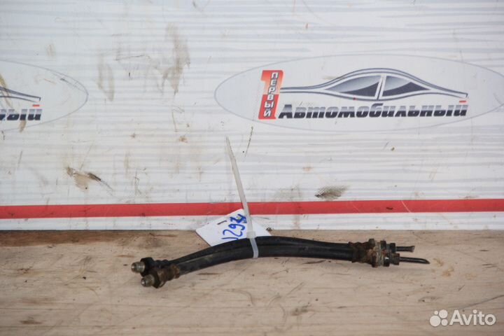 Тормозной шланг зад c Mitsubishi Diamante F34A 6A1