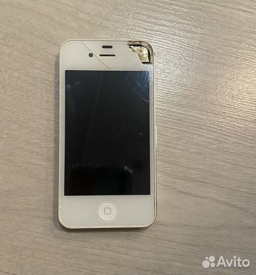 Телефон iPhone 4s