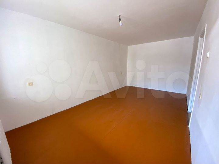 2-к. квартира, 43,8 м², 1/9 эт.