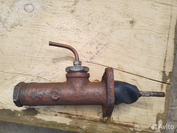 Главный цилиндр сцепления УАЗ 452, 3741 новый СССР