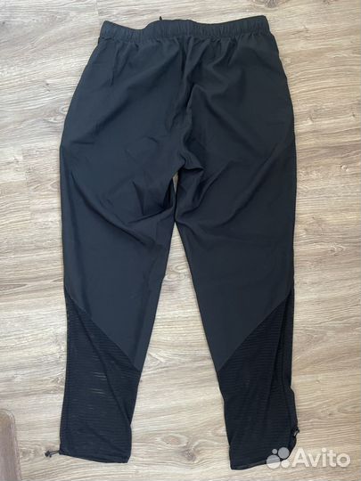 Спортивные штаны Nike