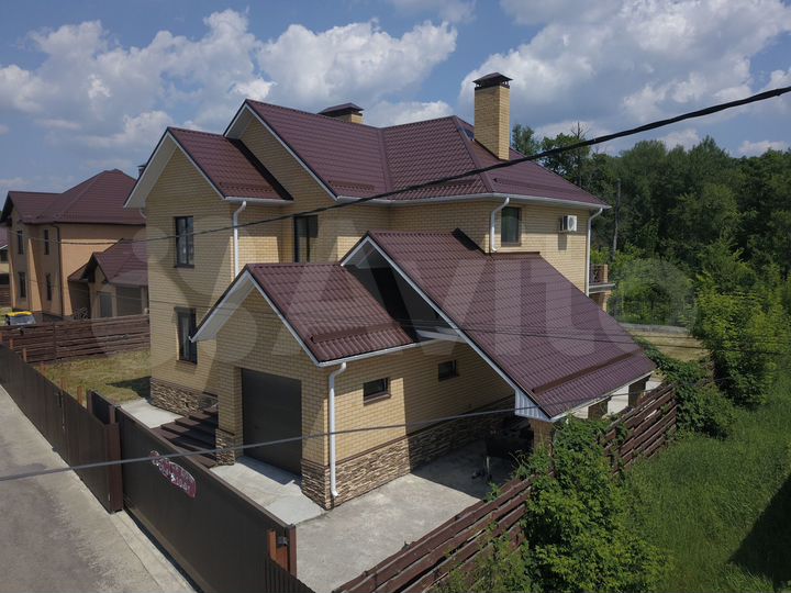 Дом 201 м² на участке 10 сот.