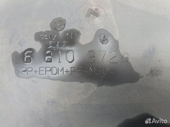 Подкрылок задний правый Volkswagen Touareg 7L AXQ