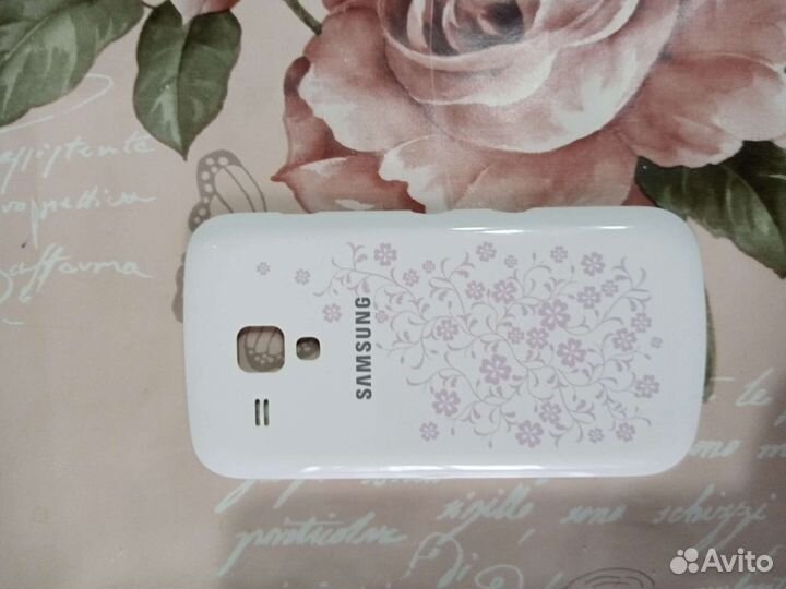 Смартфон Samsung Galaxy S Duos GT-S7562