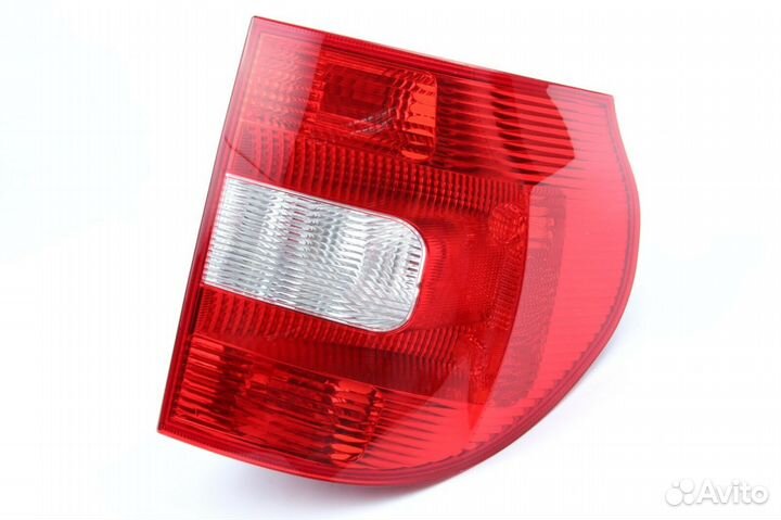 Фонарь задний правый Skoda Yeti