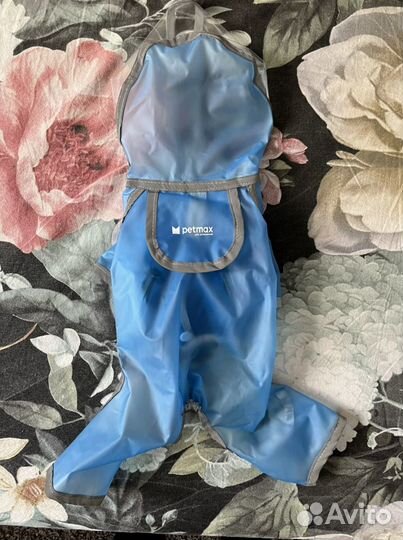 Дождевик для маленькой собаки