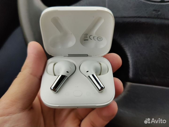 OnePlus buds Pro