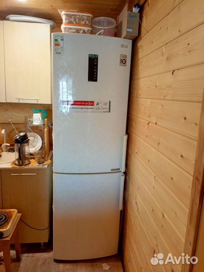 Холодильник почти новый lg ga-b449yeqz