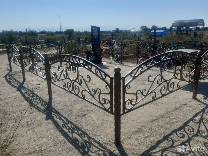 Оградки/столы,лавочки/кресты