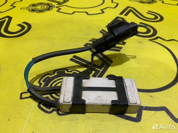 Резистор вентилятора охлаждения Toyota Corolla