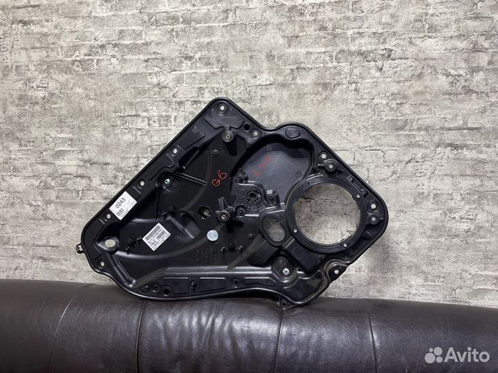 Стеклоподъемник задний левый Фольксваген Гольф 6