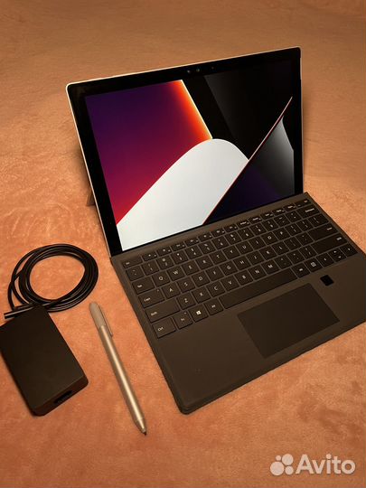 Surface pro 4 i7 256