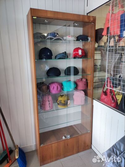 Шкаф витрина бу